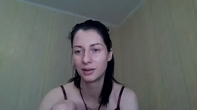 maataaan – webcam model profile photo Image 3