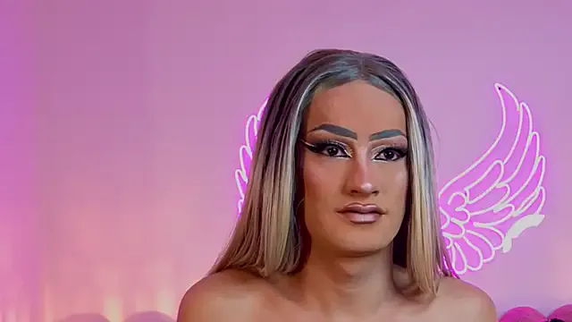 MiraKova – webcam model profile photo Image 15