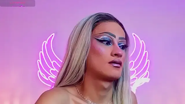 MiraKova – webcam model profile photo Image 17