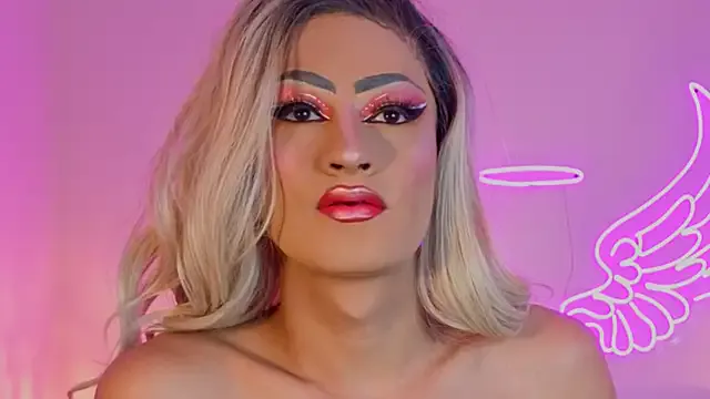 MiraKova – webcam model profile photo Image 3