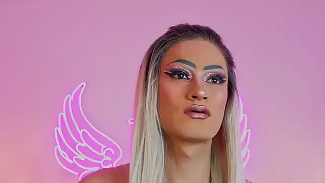 MiraKova – webcam model profile photo Image 7