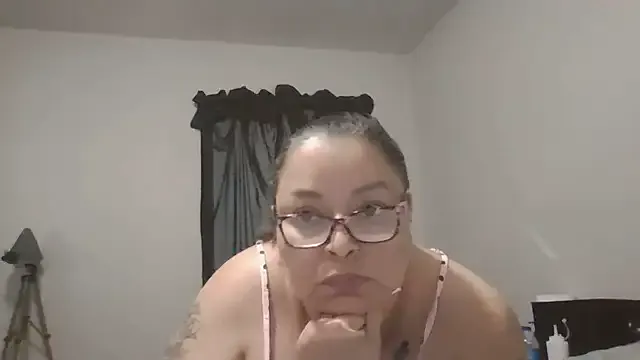 AnikaBest – webcam model profile photo Image 2