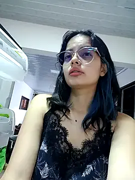 Taanni – webcam model profile photo Image 11