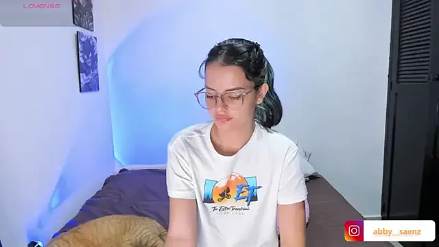 Taanni – webcam model profile photo Image 8