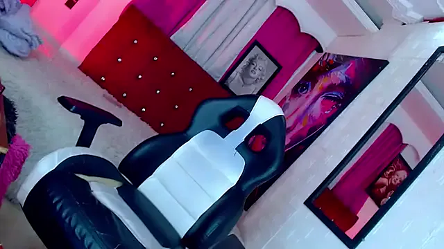 AliceFortuna – webcam model profile photo Image 11