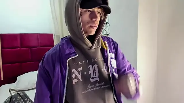 EsmeBrowm – webcam model profile photo Image 14