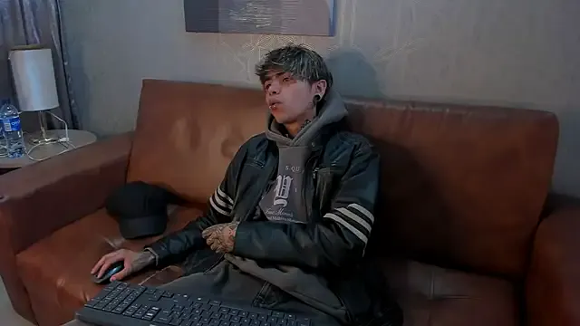 EsmeBrowm – webcam model profile photo Image 6