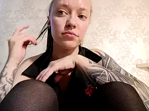 AMI___oO – webcam model profile photo Image 7