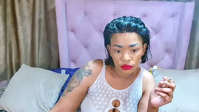 MaraEverly – webcam model profile photo Image 8