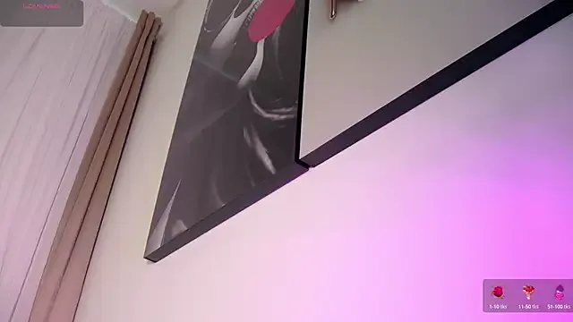 MiraKova – webcam model profile photo Image 11