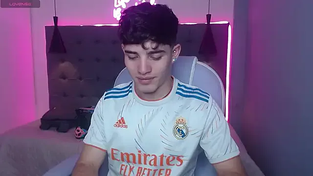 AlejooTwink – webcam model profile photo