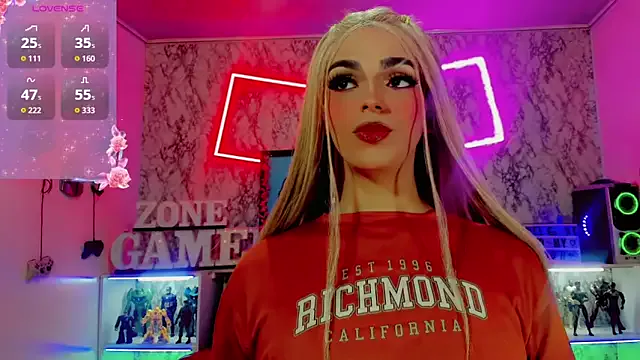 MiraKova – webcam model profile photo Image 5