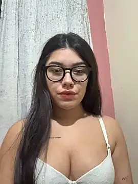 Kaila – webcam model profile photo Image 2
