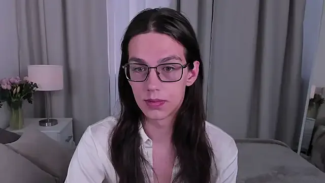 FaaBinaa – webcam model profile photo Image 10