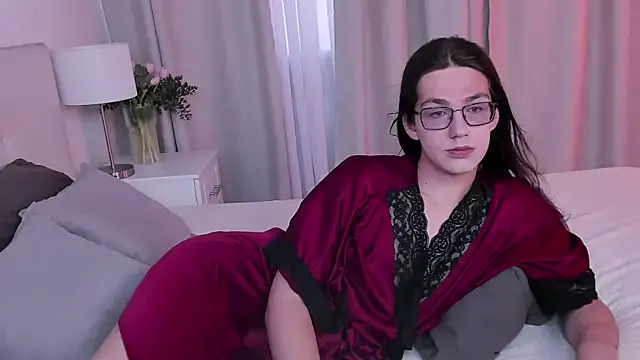 FaaBinaa – webcam model profile photo Image 5