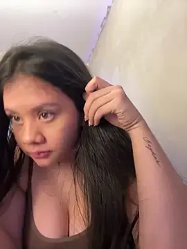 AmeliaPump – webcam model profile photo Image 3