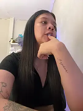 AmeliaPump – webcam model profile photo Image 8
