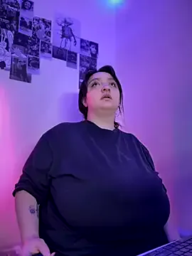 KataMazzone – webcam model profile photo Image 19