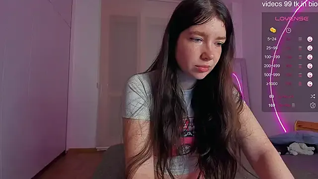 alicekaneky Image 7