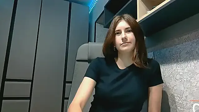 AliceNova – webcam model profile photo