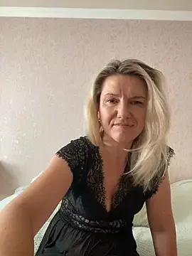 OrianaRossy – webcam model profile photo Image 6
