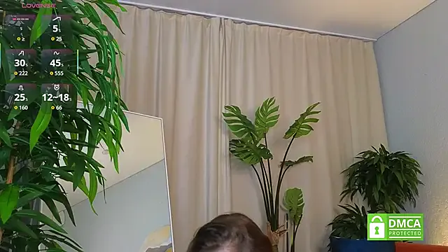 EsmeBrowm – webcam model profile photo Image 10