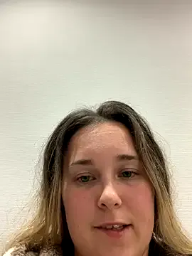 YasmienAtos – webcam model profile photo Image 8