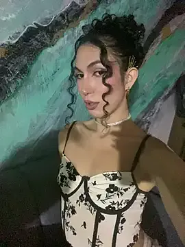 AliceFortuna – webcam model profile photo Image 8