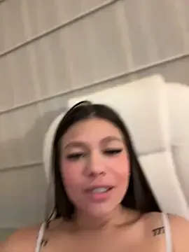 Alyshanon18 Image 3