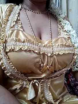 MeganMouris – webcam model profile photo Image 16