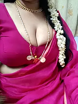 MeganMouris – webcam model profile photo Image 9