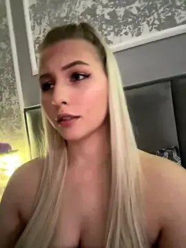 Scarlett – webcam model profile photo Image 14