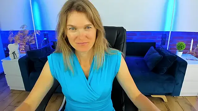 Tanisha-1 – webcam model profile photo Image 10