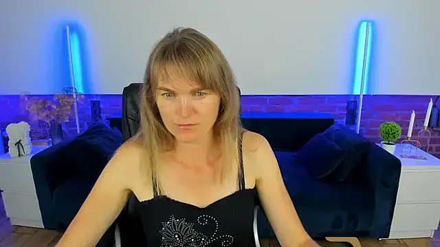 Tanisha-1 – webcam model profile photo Image 8