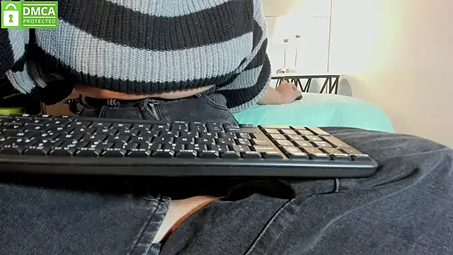 YasmienAtos – webcam model profile photo Image 19