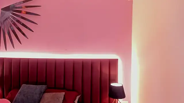 YasmienAtos – webcam model profile photo Image 9