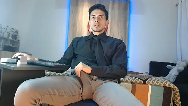 AdrianaAndrade – webcam model profile photo Image 14