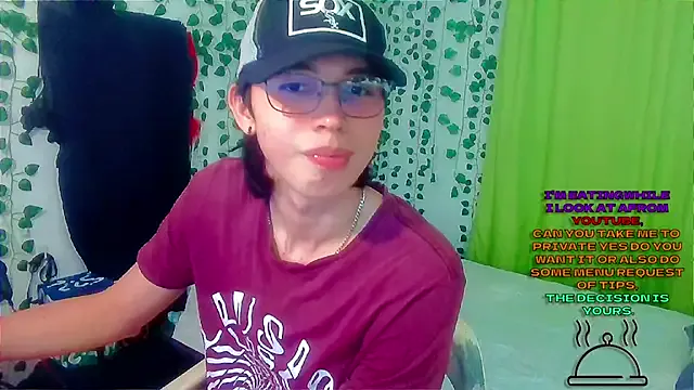 SerenaStar – webcam model profile photo Image 2