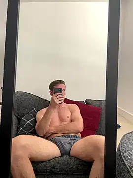 MillieGreco – webcam model profile photo Image 4