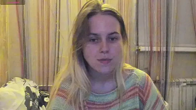 MichelleRouz – webcam model profile photo Image 17
