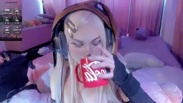 LoraJordan – webcam model profile photo Image 19