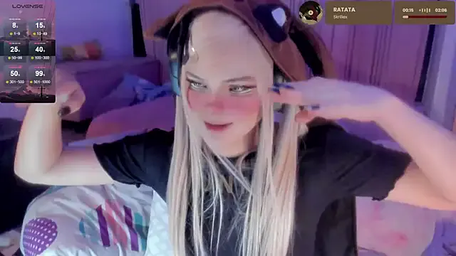 LoraJordan – webcam model profile photo Image 2