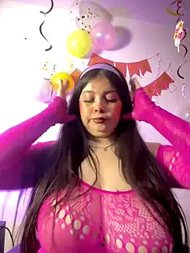 YourMommyBlair – webcam model profile photo Image 11
