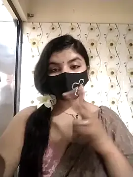 GinaSalvatore – webcam model profile photo Image 12