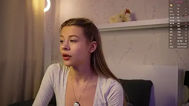 AmelyLu – webcam model profile photo Image 13