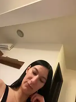 AnnnMary Image 4