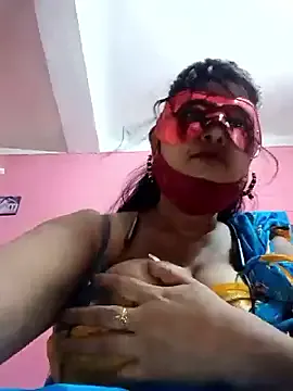 EsmeBrowm – webcam model profile photo Image 15