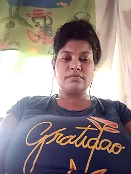 EsmeBrowm – webcam model profile photo Image 2