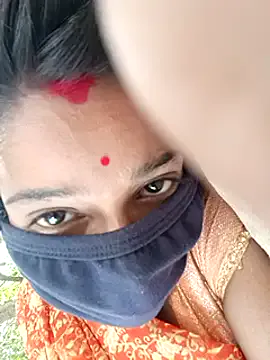 Arini_Arora Image 5