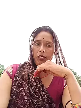 MiraKova – webcam model profile photo Image 4